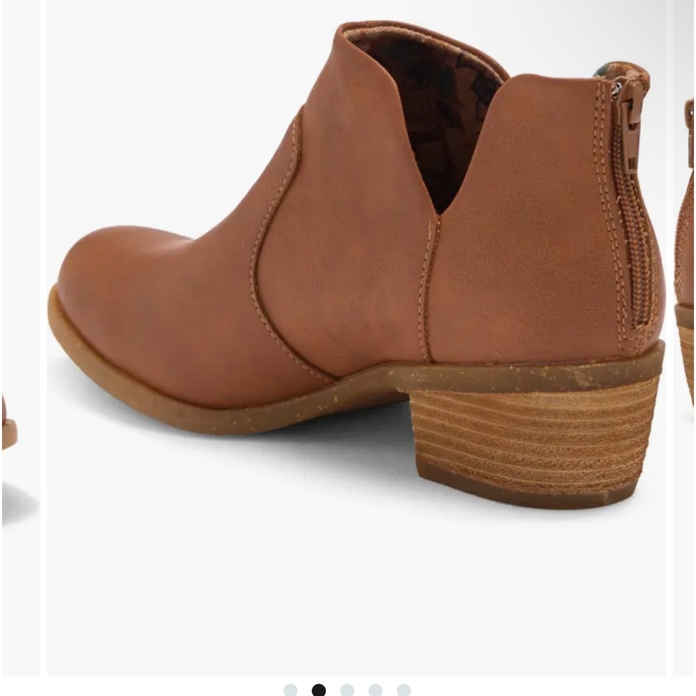 B O C By Born B 0 C By Born Lucy Notched Topline Block Heel Bootie Tan, Size 8 View 4